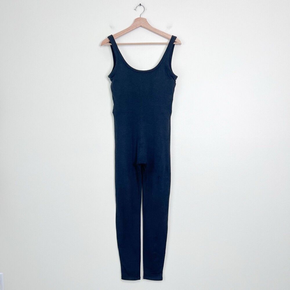Vuori Halo Essential Jumpsuit Black Heather Size M Sleeveless Athleisure - Picture 2 of 11